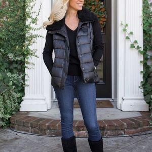 Women’s UGG Lamb Fur Collar Down Puffer Vest in Black Size M
